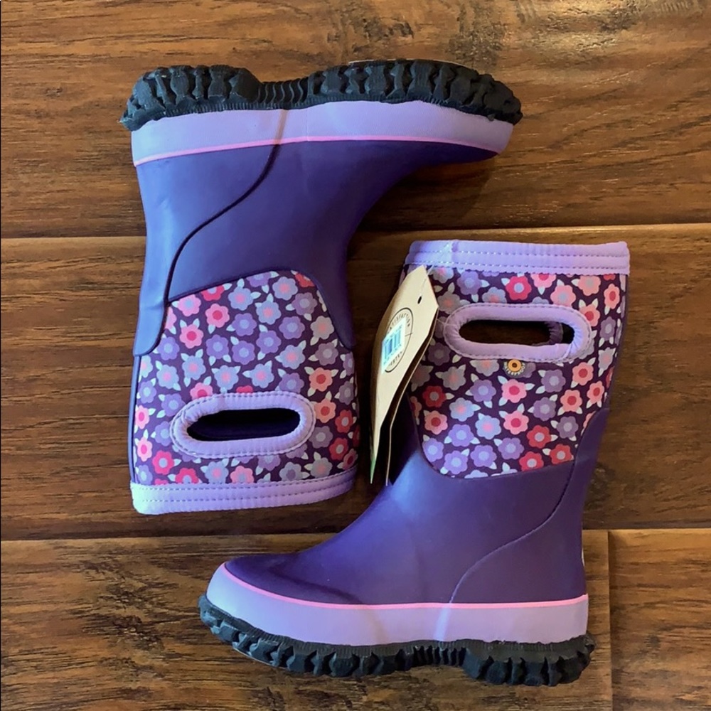 Girls’ Bogs boots